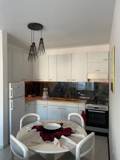 Penthouse With Castle View Apartment Призрен Екстериор снимка